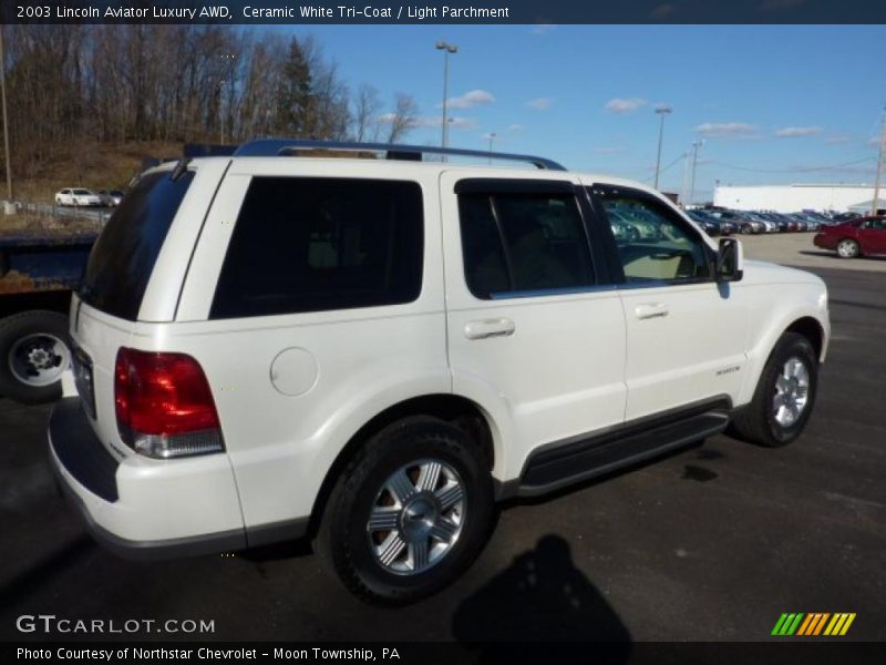 Ceramic White Tri-Coat / Light Parchment 2003 Lincoln Aviator Luxury AWD