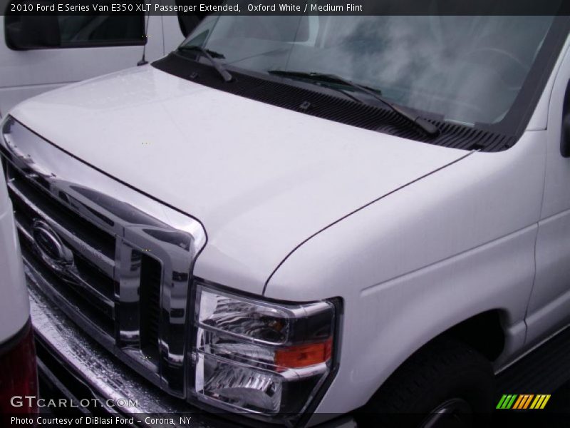 Oxford White / Medium Flint 2010 Ford E Series Van E350 XLT Passenger Extended