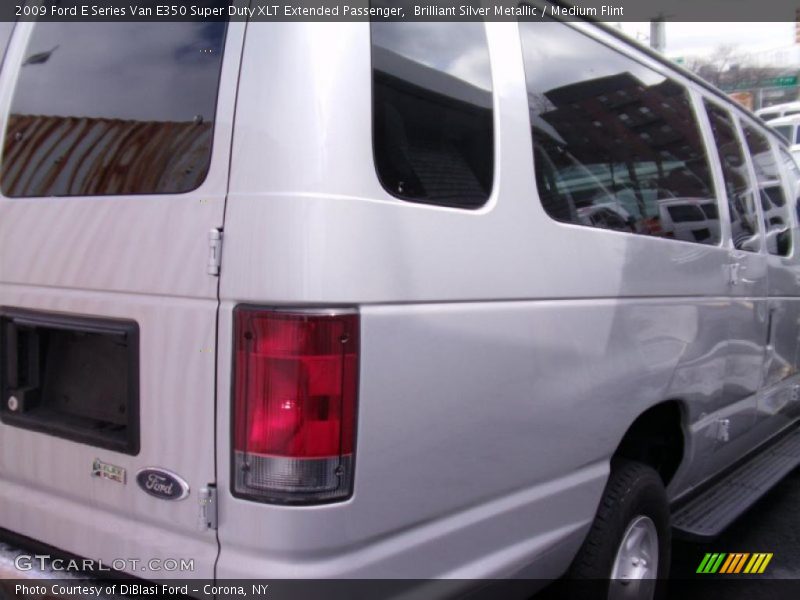 Brilliant Silver Metallic / Medium Flint 2009 Ford E Series Van E350 Super Duty XLT Extended Passenger