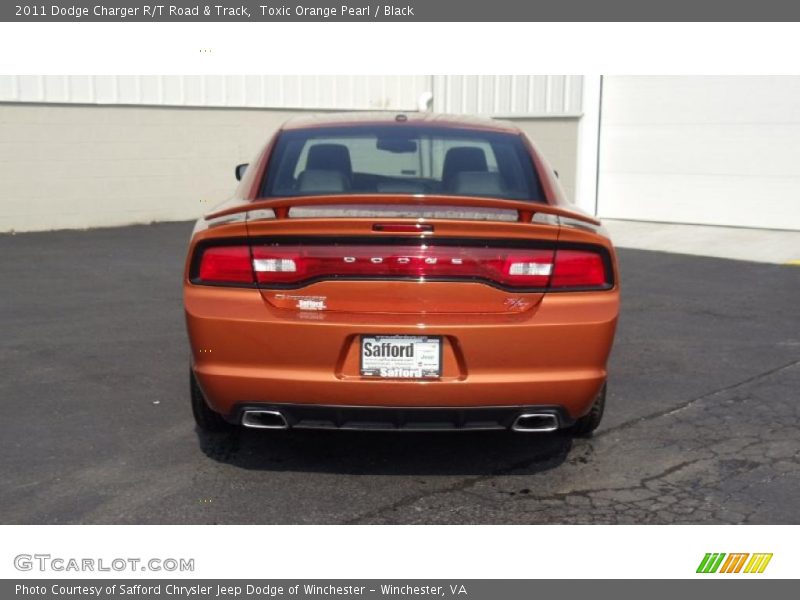 Toxic Orange Pearl / Black 2011 Dodge Charger R/T Road & Track