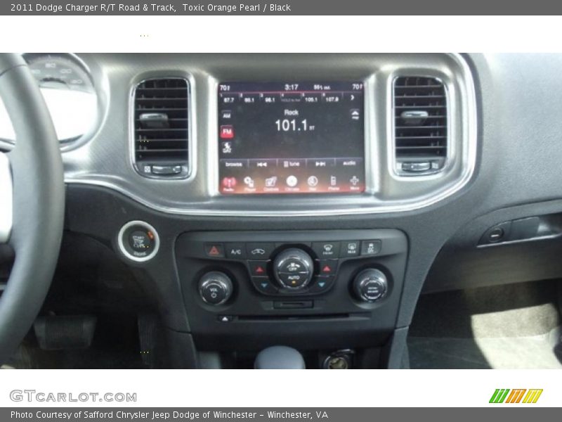 Controls of 2011 Charger R/T Road & Track