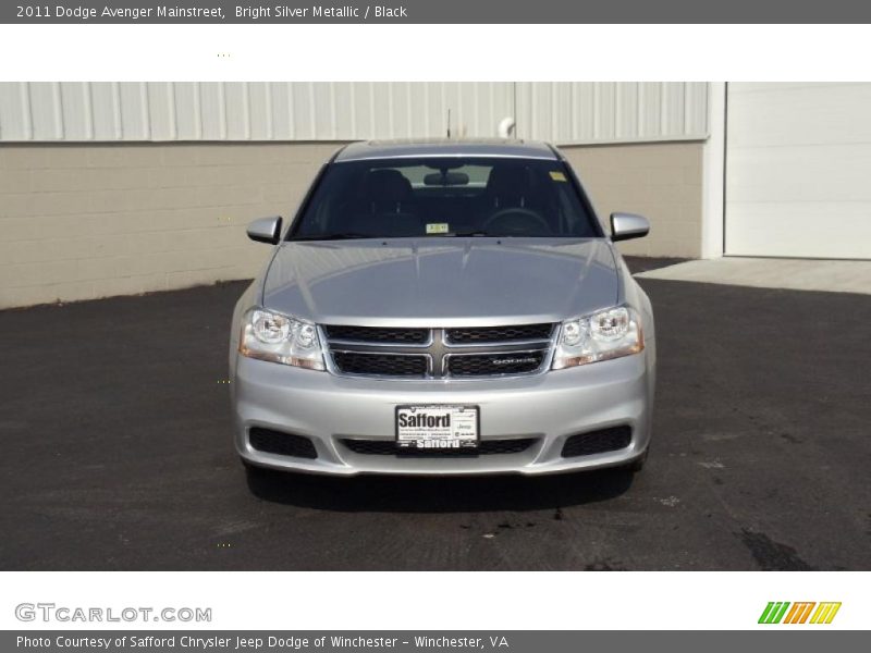 Bright Silver Metallic / Black 2011 Dodge Avenger Mainstreet