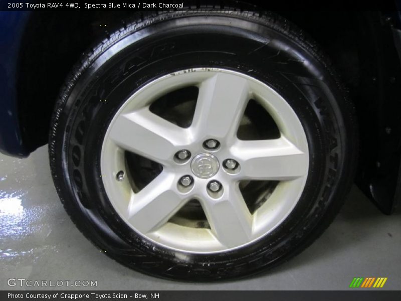 Spectra Blue Mica / Dark Charcoal 2005 Toyota RAV4 4WD