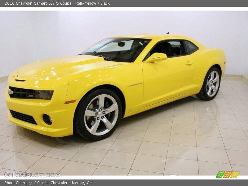 Front 3/4 View of 2010 Camaro SS/RS Coupe
