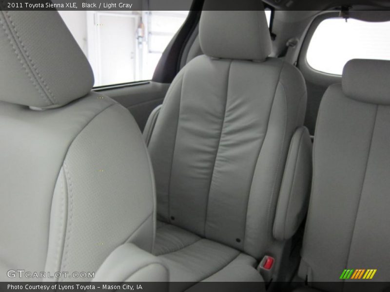 Black / Light Gray 2011 Toyota Sienna XLE