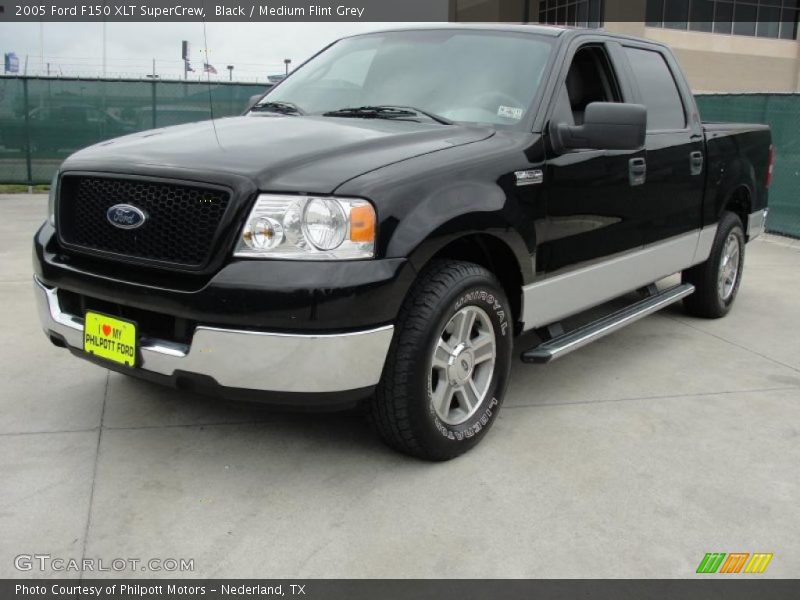 Black / Medium Flint Grey 2005 Ford F150 XLT SuperCrew