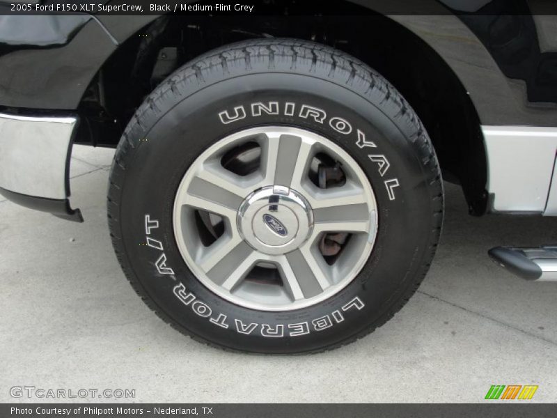 Black / Medium Flint Grey 2005 Ford F150 XLT SuperCrew