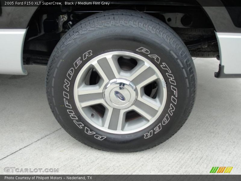 Black / Medium Flint Grey 2005 Ford F150 XLT SuperCrew