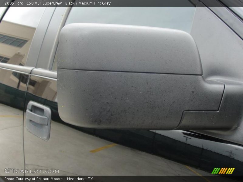 Black / Medium Flint Grey 2005 Ford F150 XLT SuperCrew