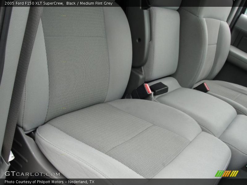 Black / Medium Flint Grey 2005 Ford F150 XLT SuperCrew