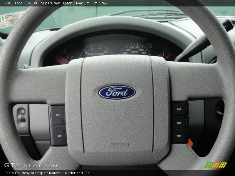 Black / Medium Flint Grey 2005 Ford F150 XLT SuperCrew