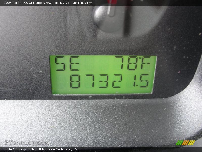 Black / Medium Flint Grey 2005 Ford F150 XLT SuperCrew