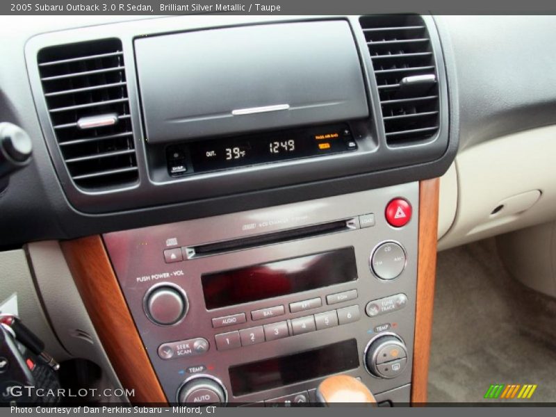 Brilliant Silver Metallic / Taupe 2005 Subaru Outback 3.0 R Sedan