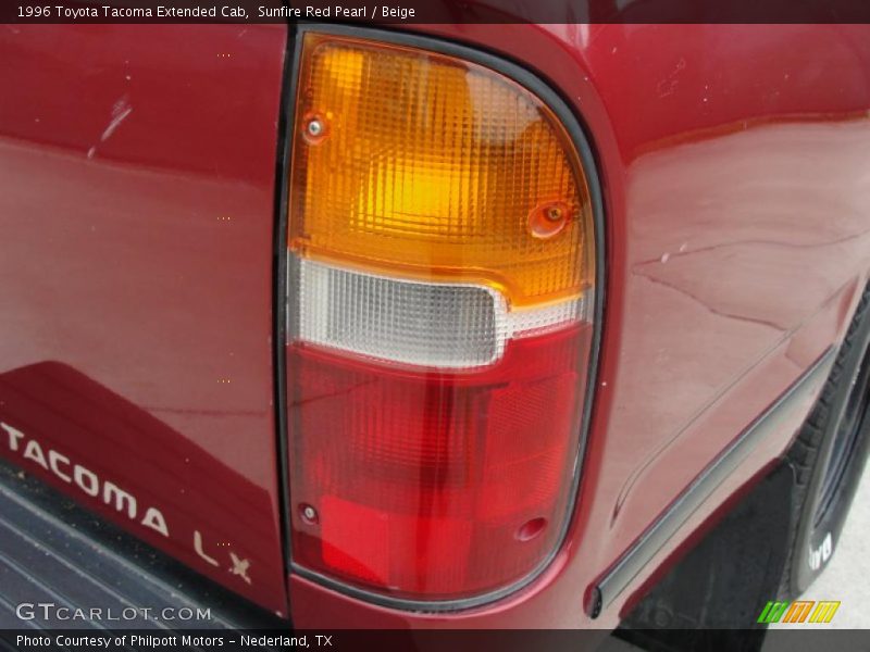 Sunfire Red Pearl / Beige 1996 Toyota Tacoma Extended Cab