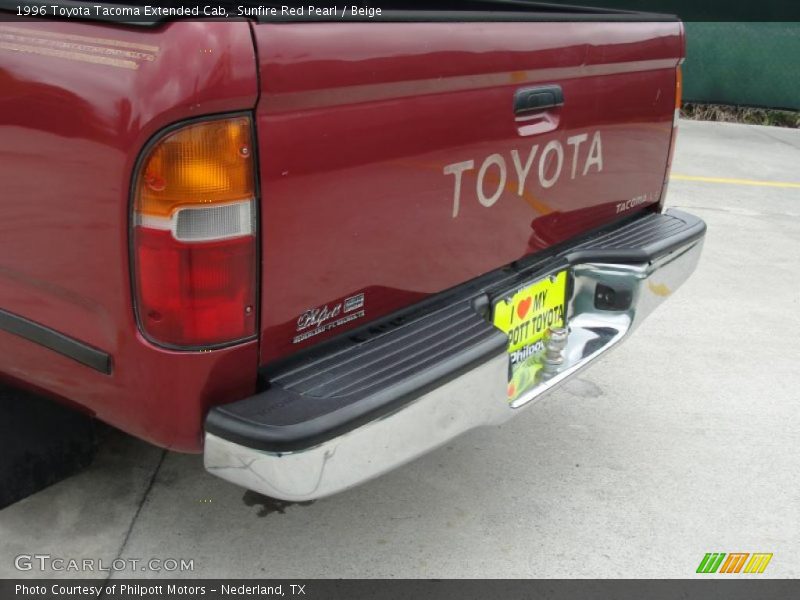 Sunfire Red Pearl / Beige 1996 Toyota Tacoma Extended Cab