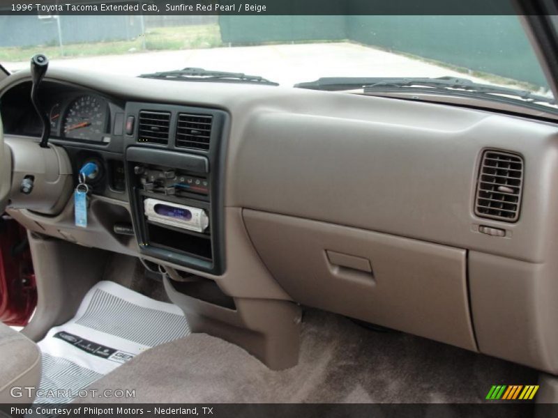 Sunfire Red Pearl / Beige 1996 Toyota Tacoma Extended Cab