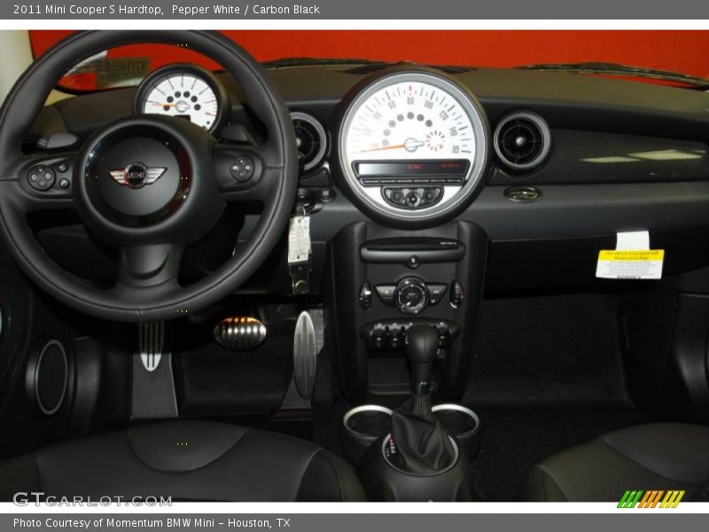 Pepper White / Carbon Black 2011 Mini Cooper S Hardtop