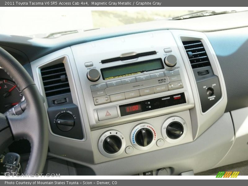 Magnetic Gray Metallic / Graphite Gray 2011 Toyota Tacoma V6 SR5 Access Cab 4x4
