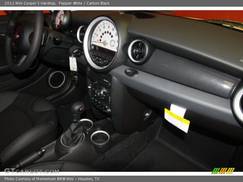 Pepper White / Carbon Black 2011 Mini Cooper S Hardtop