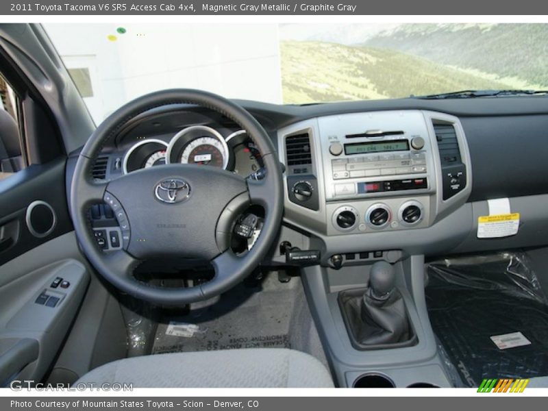 Magnetic Gray Metallic / Graphite Gray 2011 Toyota Tacoma V6 SR5 Access Cab 4x4
