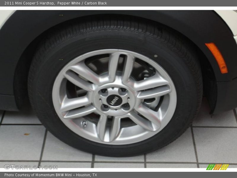 Pepper White / Carbon Black 2011 Mini Cooper S Hardtop