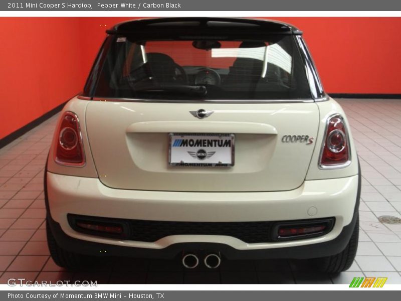Pepper White / Carbon Black 2011 Mini Cooper S Hardtop