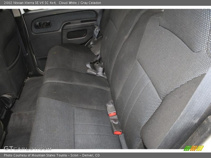 Cloud White / Gray Celadon 2002 Nissan Xterra SE V6 SC 4x4