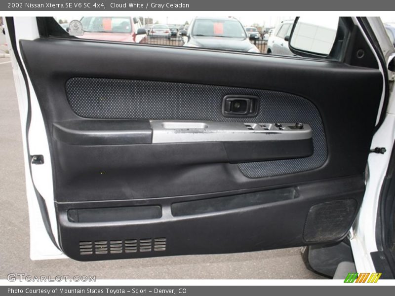 Cloud White / Gray Celadon 2002 Nissan Xterra SE V6 SC 4x4