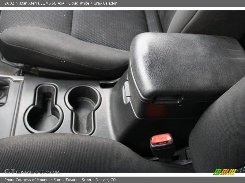 Cloud White / Gray Celadon 2002 Nissan Xterra SE V6 SC 4x4