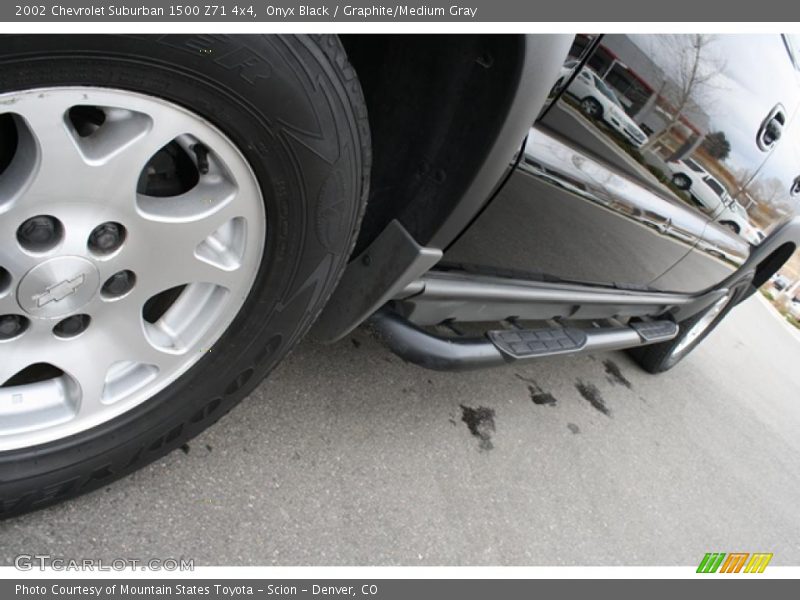 Onyx Black / Graphite/Medium Gray 2002 Chevrolet Suburban 1500 Z71 4x4