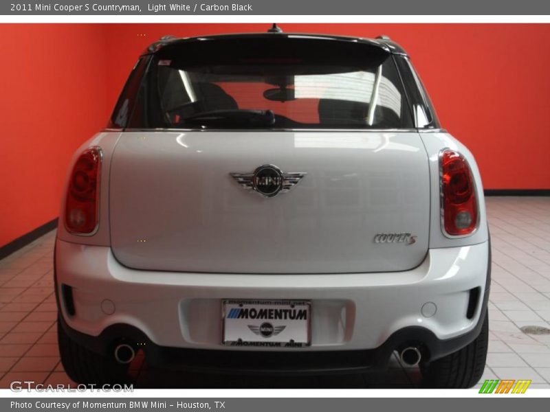 Light White / Carbon Black 2011 Mini Cooper S Countryman