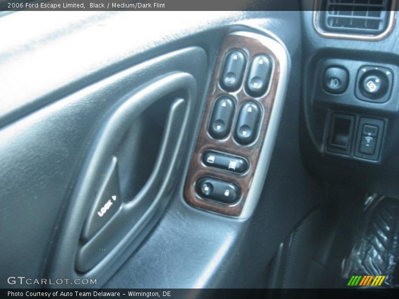 Black / Medium/Dark Flint 2006 Ford Escape Limited
