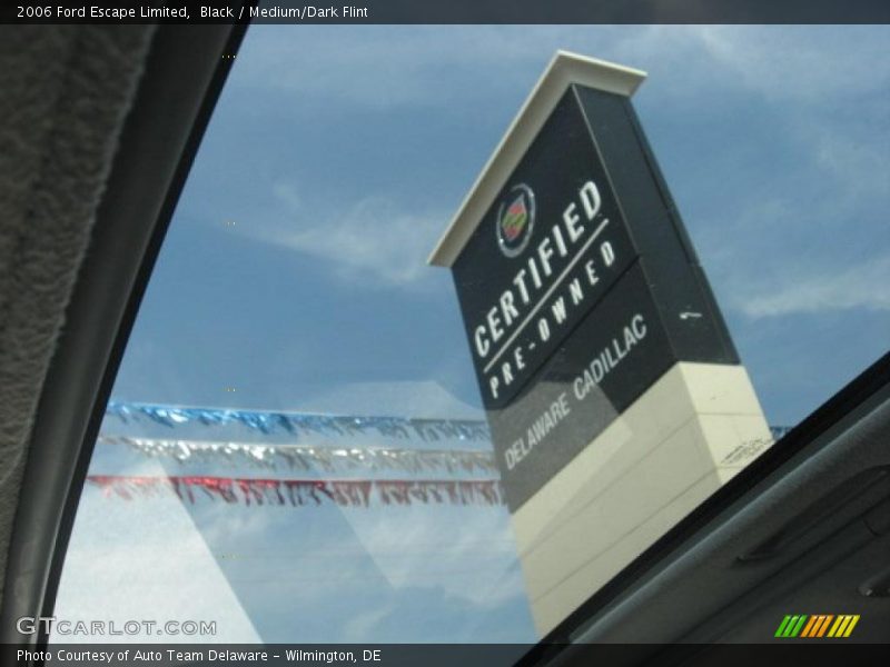 Black / Medium/Dark Flint 2006 Ford Escape Limited