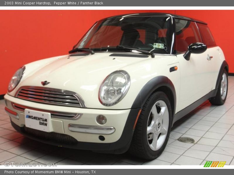 Pepper White / Panther Black 2003 Mini Cooper Hardtop