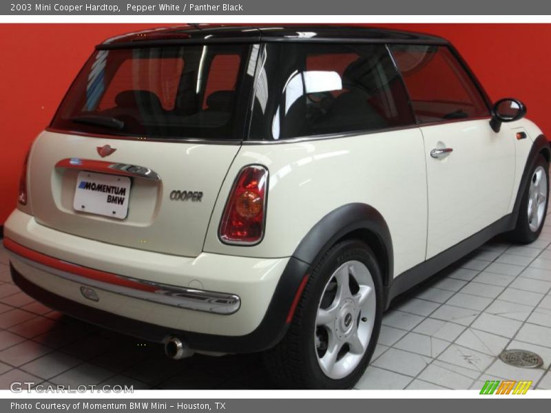 Pepper White / Panther Black 2003 Mini Cooper Hardtop