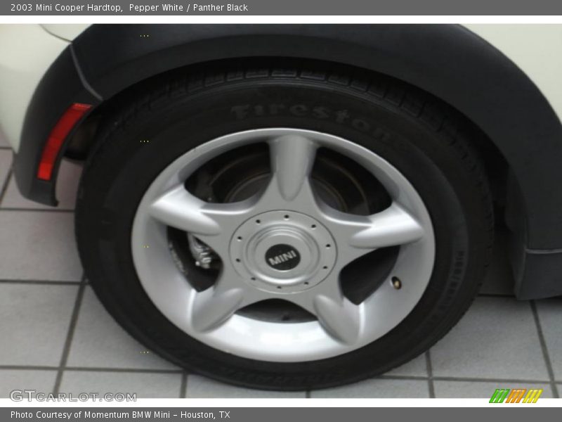 Pepper White / Panther Black 2003 Mini Cooper Hardtop