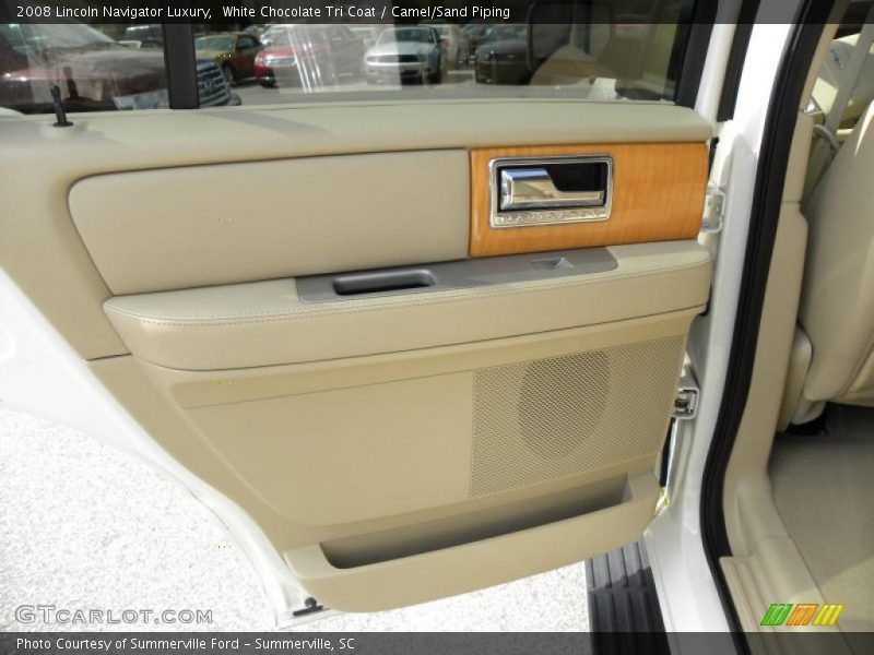 White Chocolate Tri Coat / Camel/Sand Piping 2008 Lincoln Navigator Luxury