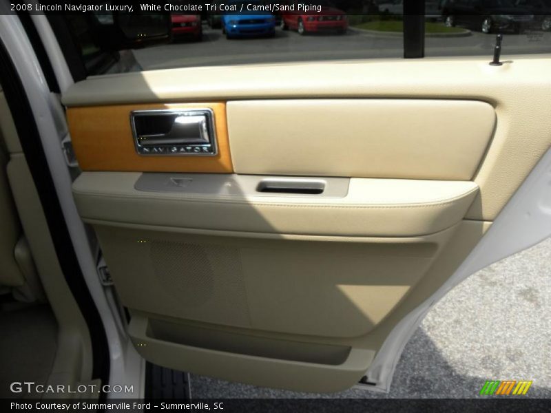 White Chocolate Tri Coat / Camel/Sand Piping 2008 Lincoln Navigator Luxury