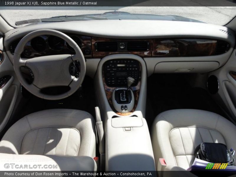 Dashboard of 1998 XJ XJ8