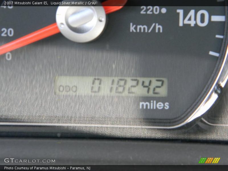 Liquid Silver Metallic / Gray 2007 Mitsubishi Galant ES