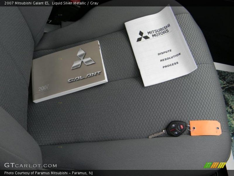 Liquid Silver Metallic / Gray 2007 Mitsubishi Galant ES