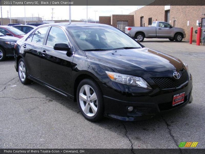 Black / Dark Charcoal 2011 Toyota Camry SE
