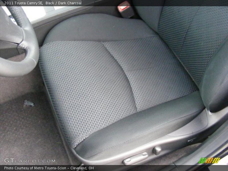 Black / Dark Charcoal 2011 Toyota Camry SE