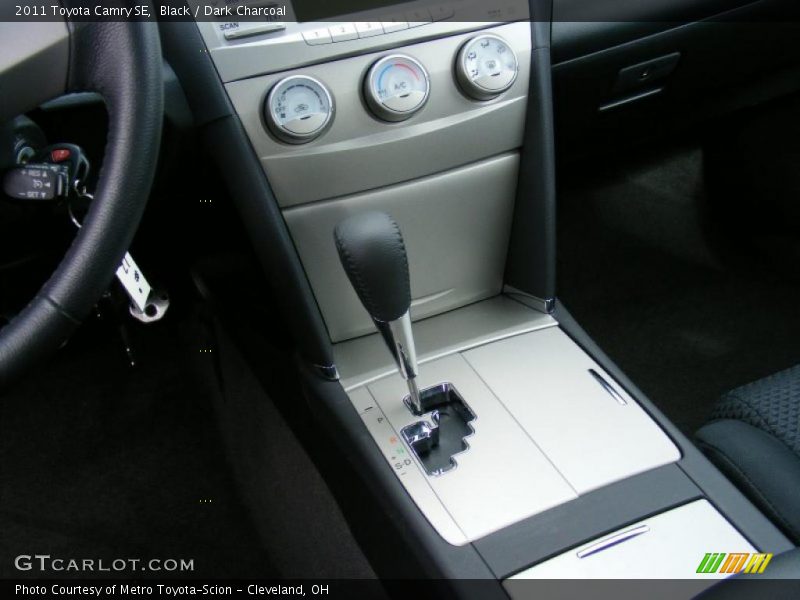 Black / Dark Charcoal 2011 Toyota Camry SE