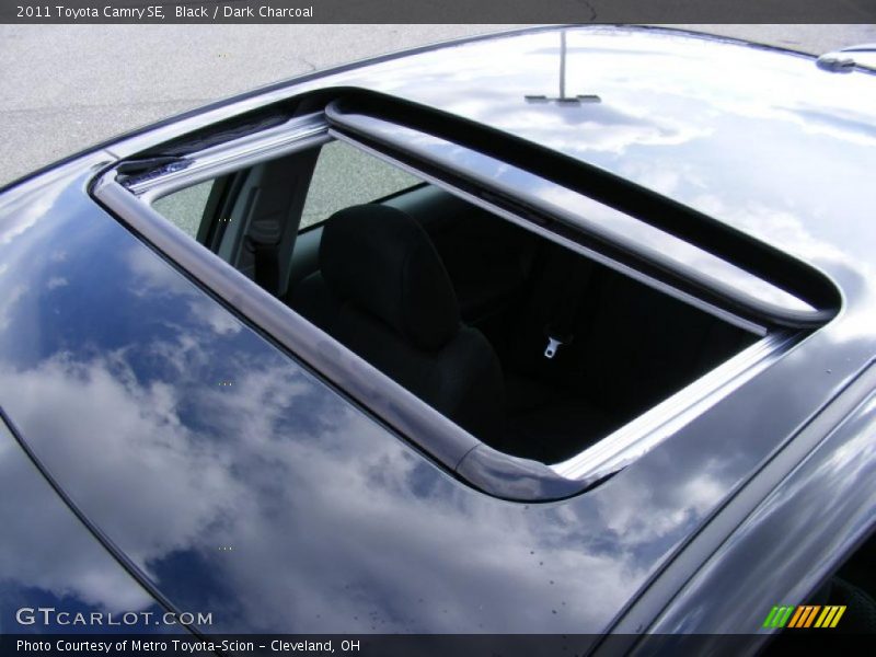 Black / Dark Charcoal 2011 Toyota Camry SE