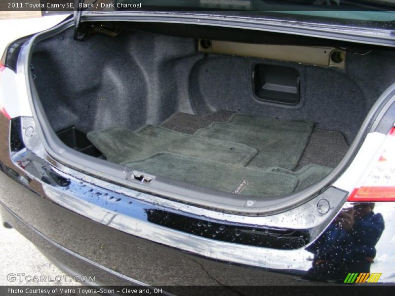 Black / Dark Charcoal 2011 Toyota Camry SE