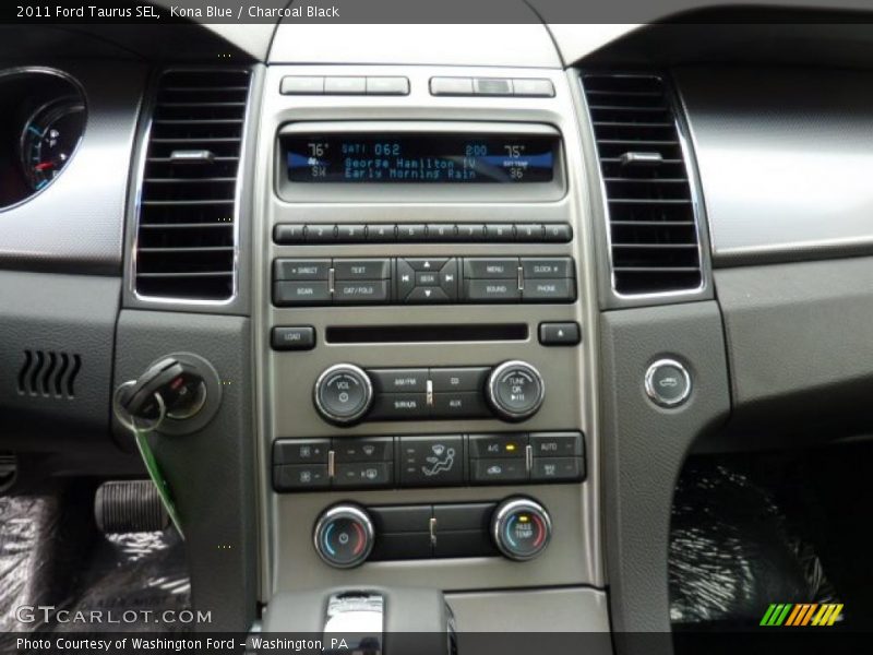 Controls of 2011 Taurus SEL