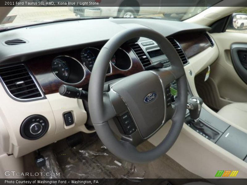  2011 Taurus SEL AWD Steering Wheel