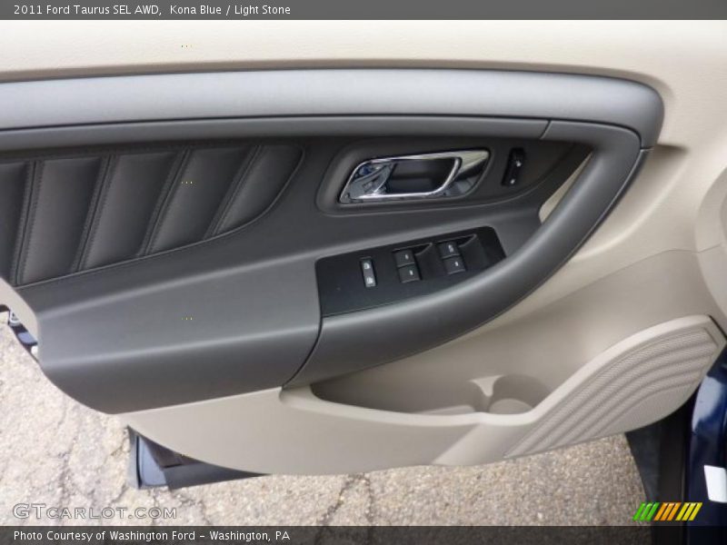 Door Panel of 2011 Taurus SEL AWD