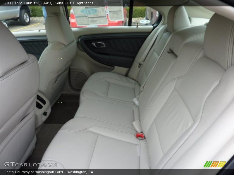  2011 Taurus SEL AWD Light Stone Interior